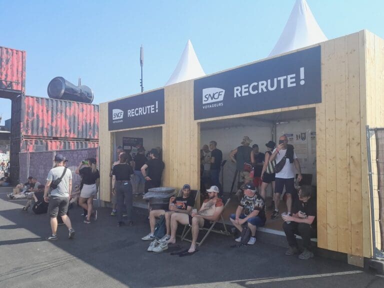 Lire la suite à propos de l’article Clisson : La SNCF recrute au Hellfest et mise sur les métalleux