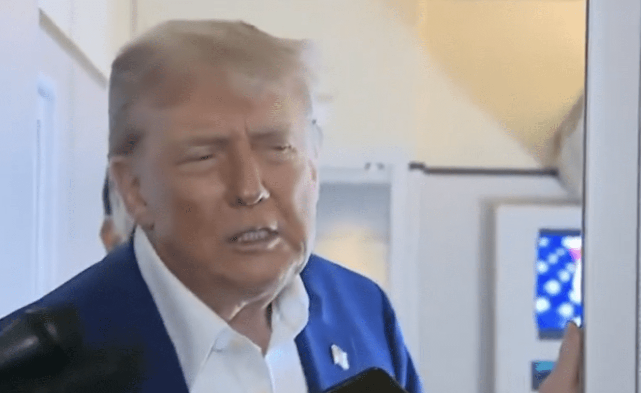 You are currently viewing États-Unis : Donald Trump réaffirme sa ligne dure contre le nucléaire iranien avant le sommet de l’OTAN