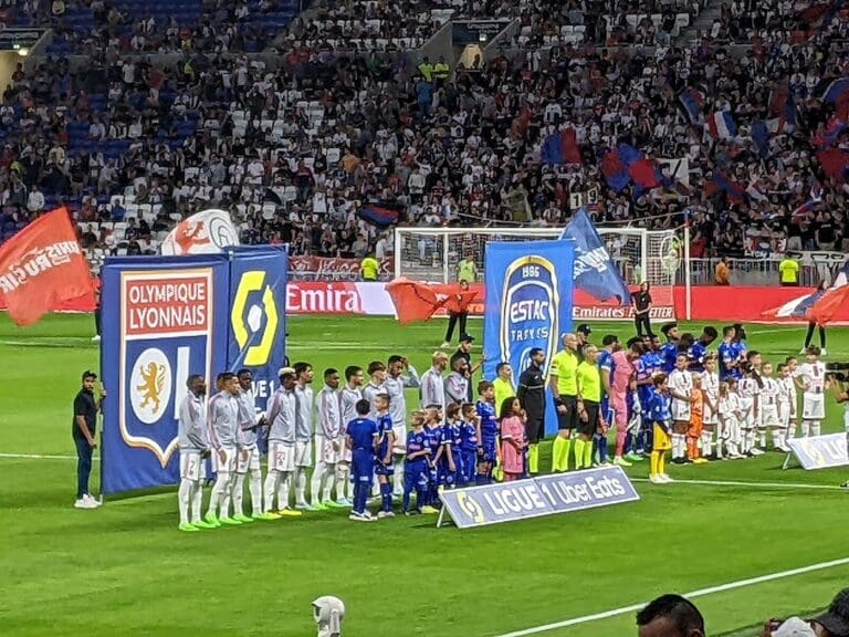 Lire la suite à propos de l’article Football : l’UEFA reporte son évaluation sur un potentiel conflit d’intérêts entre l’OL et Crystal Palace