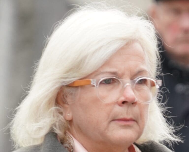 Lire la suite à propos de l’article France : le gouvernement serre la vis sur les dépenses de santé pour économiser 1,7 milliard d’euros