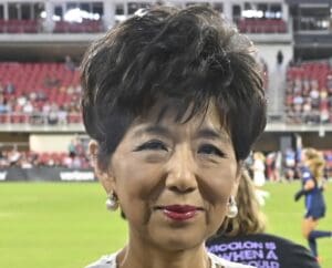 Lire la suite à propos de l’article Lyon : John Textor cède sa place à Michele Kang et Michael Gerlinger pour sauver l’OL