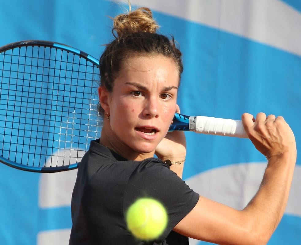 You are currently viewing Roland-Garros 2025 : Loïs Boisson crée la surprise en battant Mirra Andreeva et file en demi-finales
