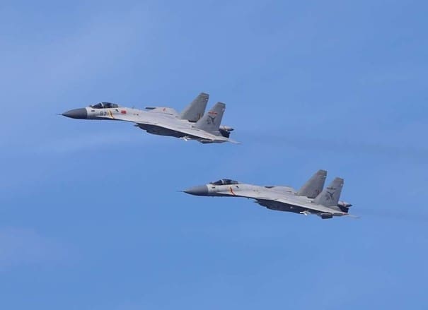 Lire la suite à propos de l’article Tensions en mer de Chine : Tokyo accuse Pékin de manœuvres dangereuses en pleine montée des tensions régionales