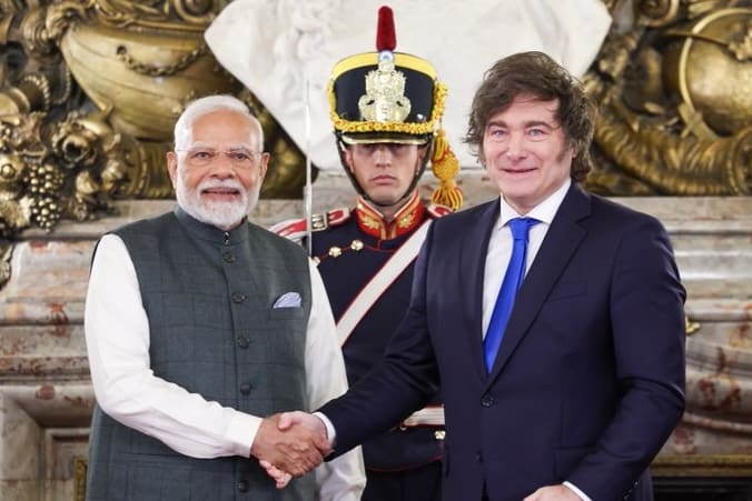 Lire la suite à propos de l’article Buenos Aires : Narendra Modi rencontre Javier Milei avant le sommet des BRICS