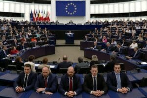 Lire la suite à propos de l’article Climat : l’extrême droite pilotera le rapport européen sur la réduction des émissions d’ici 2040