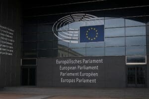 Lire la suite à propos de l’article Parlement européen : une nouvelle enquête vise le Rassemblement national pour 4,33 millions d’euros de dépenses suspectes