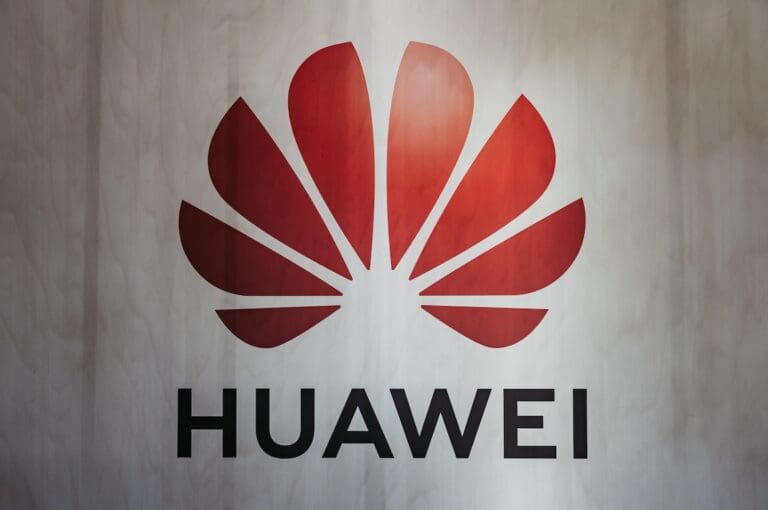 Lire la suite à propos de l’article Rencontres d&rsquo;Aix : Huawei mise sur le « reflexe anti‑Trump » pour séduire patrons et médias
