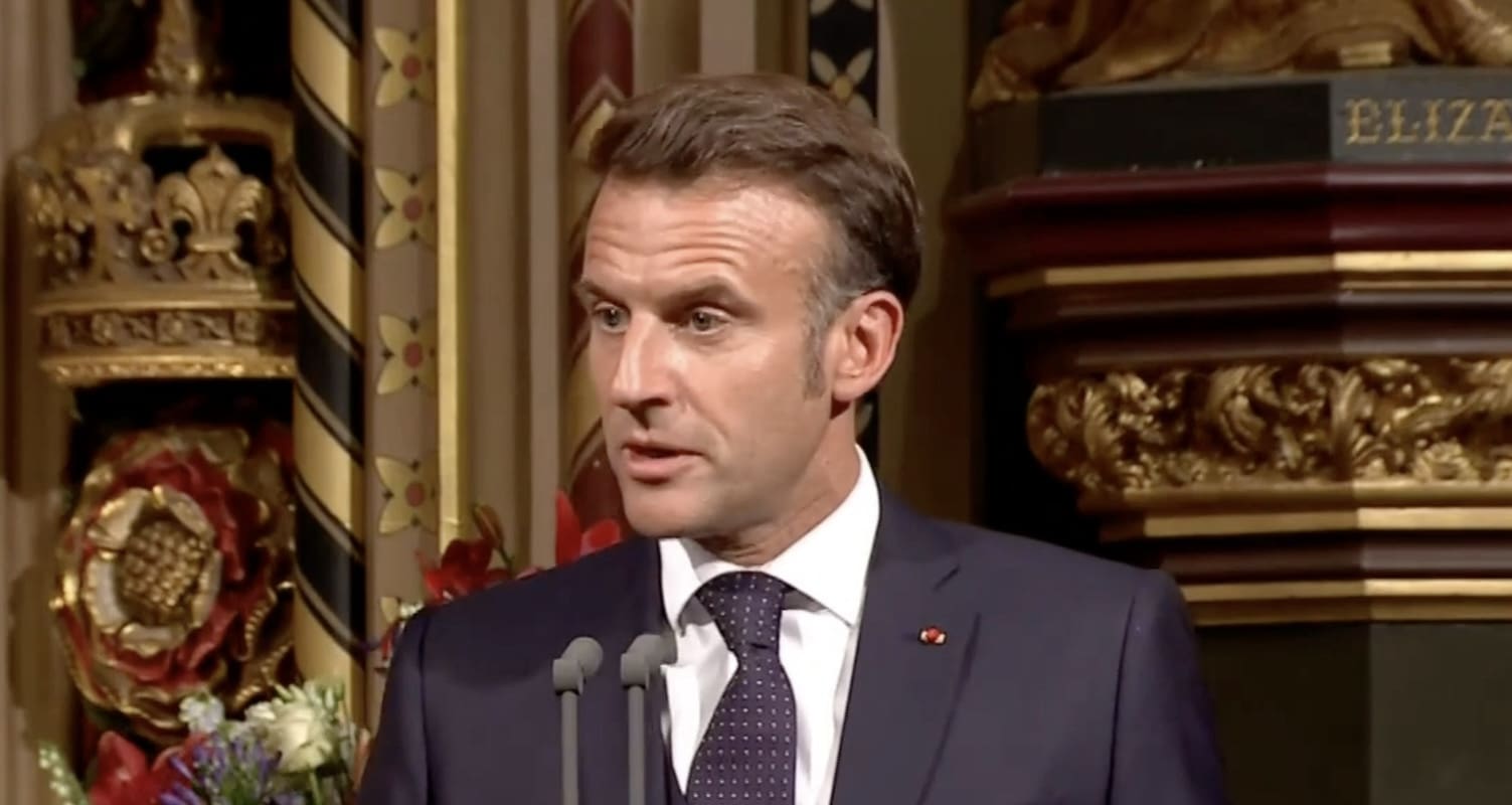 You are currently viewing Royaume-Uni : Emmanuel Macron appelle à renforcer l’alliance franco-britannique face aux menaces mondiales
