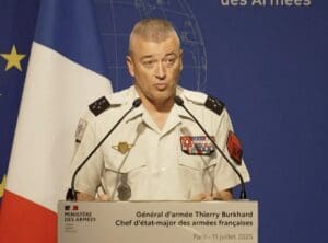 Lire la suite à propos de l’article Discours du général Burkhard : « La France doit se préparer à un monde de crises sans retour en arrière »
