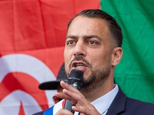 Lire la suite à propos de l’article Sébastien Delogu désavoué par La France insoumise après ses propos en Algérie
