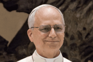 Lire la suite à propos de l’article Vatican : Léon XIV marque un retour à la tradition sans encore dévoiler sa ligne