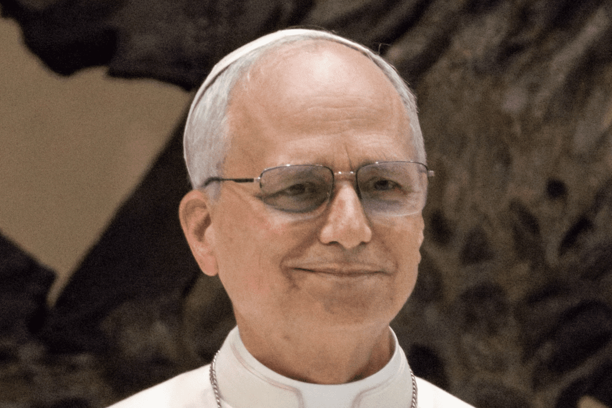 You are currently viewing Vatican : Léon XIV marque un retour à la tradition sans encore dévoiler sa ligne