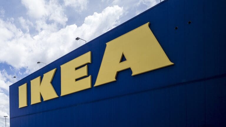 Lire la suite à propos de l’article Vénissieux : IKEA propose un emploi à un sans-abri installé devant son magasin