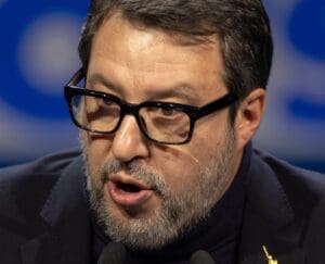 Lire la suite à propos de l’article Crise diplomatique : Salvini enjoint Macron à partir en Ukraine, Paris convoque l’ambassadrice italienne