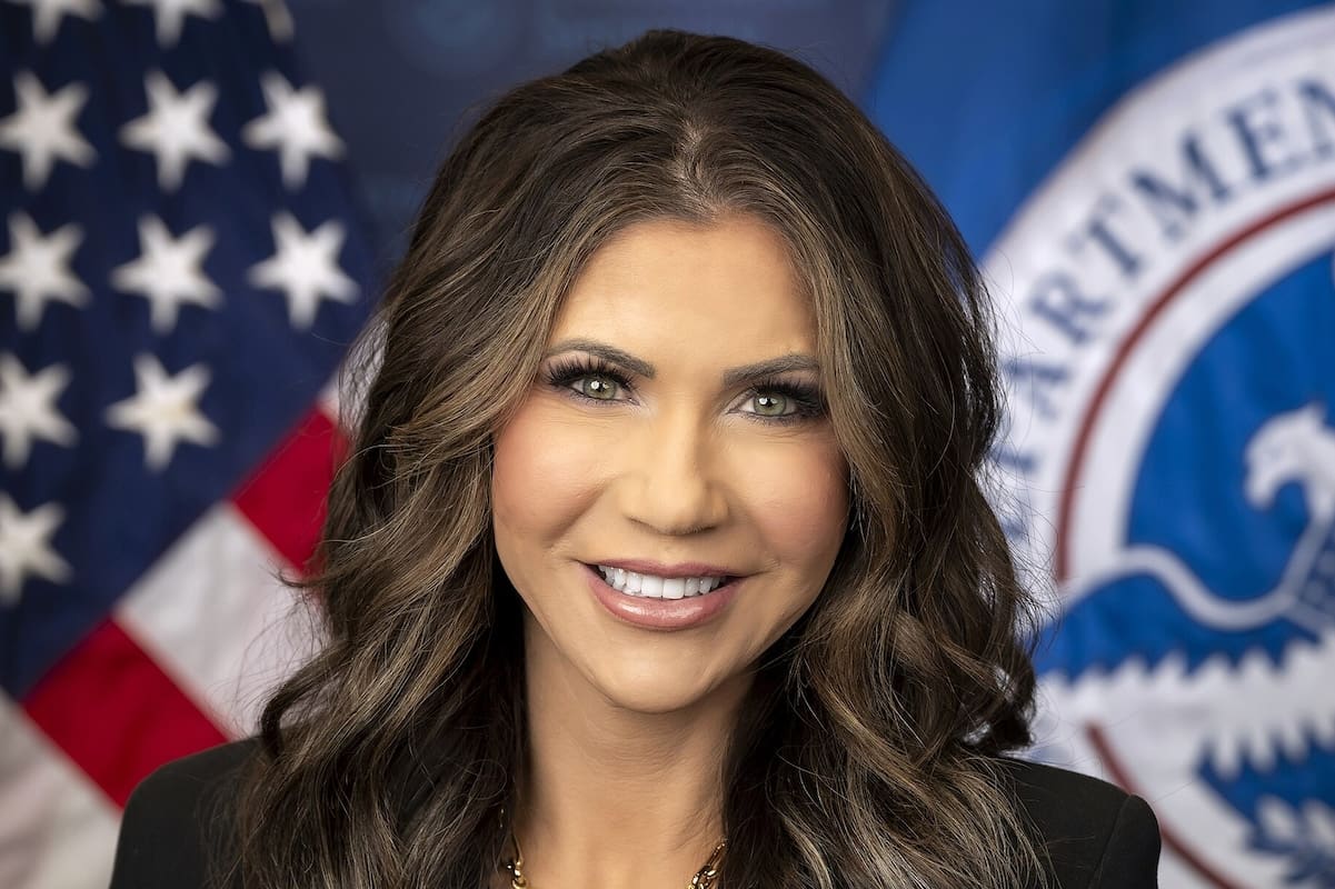 You are currently viewing États-Unis Vs Mexique : Une nouvelle mesure pour dissuader les escalades sur le mur transfrontalier