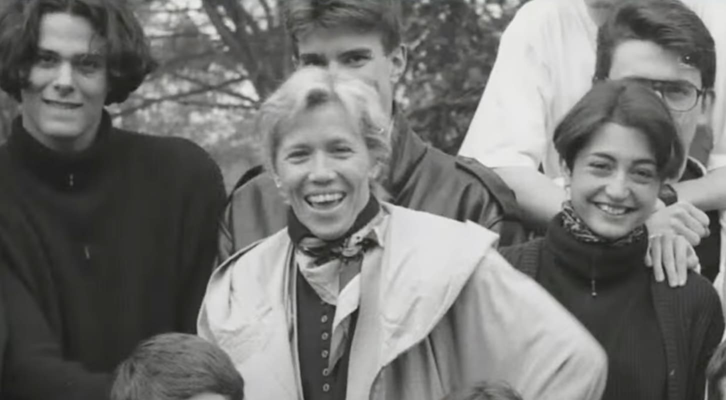 You are currently viewing France VS USA : Emmanuel Macron contre-attaque face aux accusations sur l’identité de Brigitte Macron