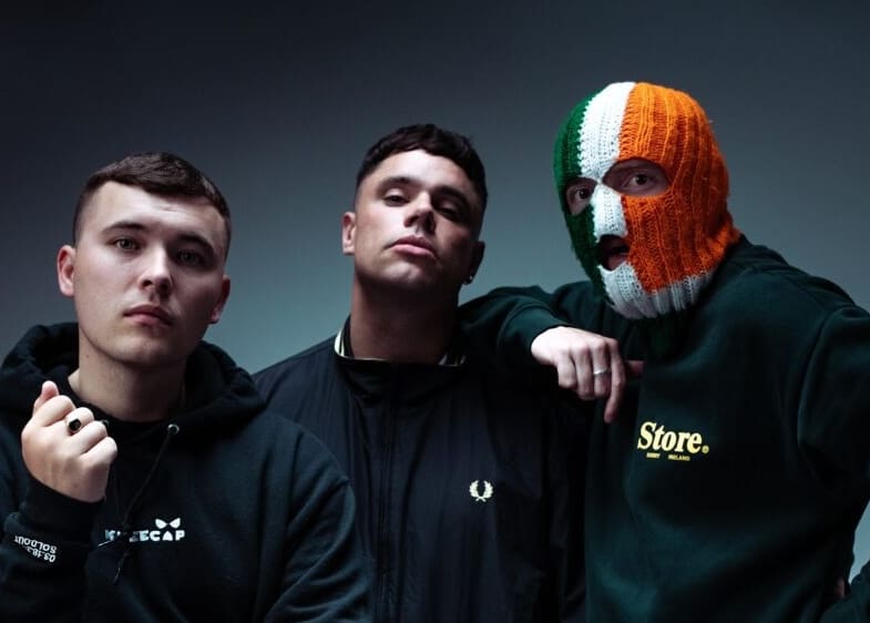 You are currently viewing Kneecap à Rock en Seine : Bruno Retailleau menace d’interdiction, Matthieu Pigasse contre-attaque