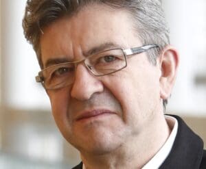 Lire la suite à propos de l’article La France insoumise : Son refus d’accréditer un journaliste du Monde ravive les tensions avec les médias