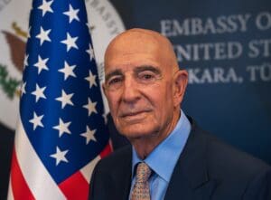 Lire la suite à propos de l’article Tom Barrack : l’émissaire de Trump au Liban accuse la presse locale de comportements « bestiaux »