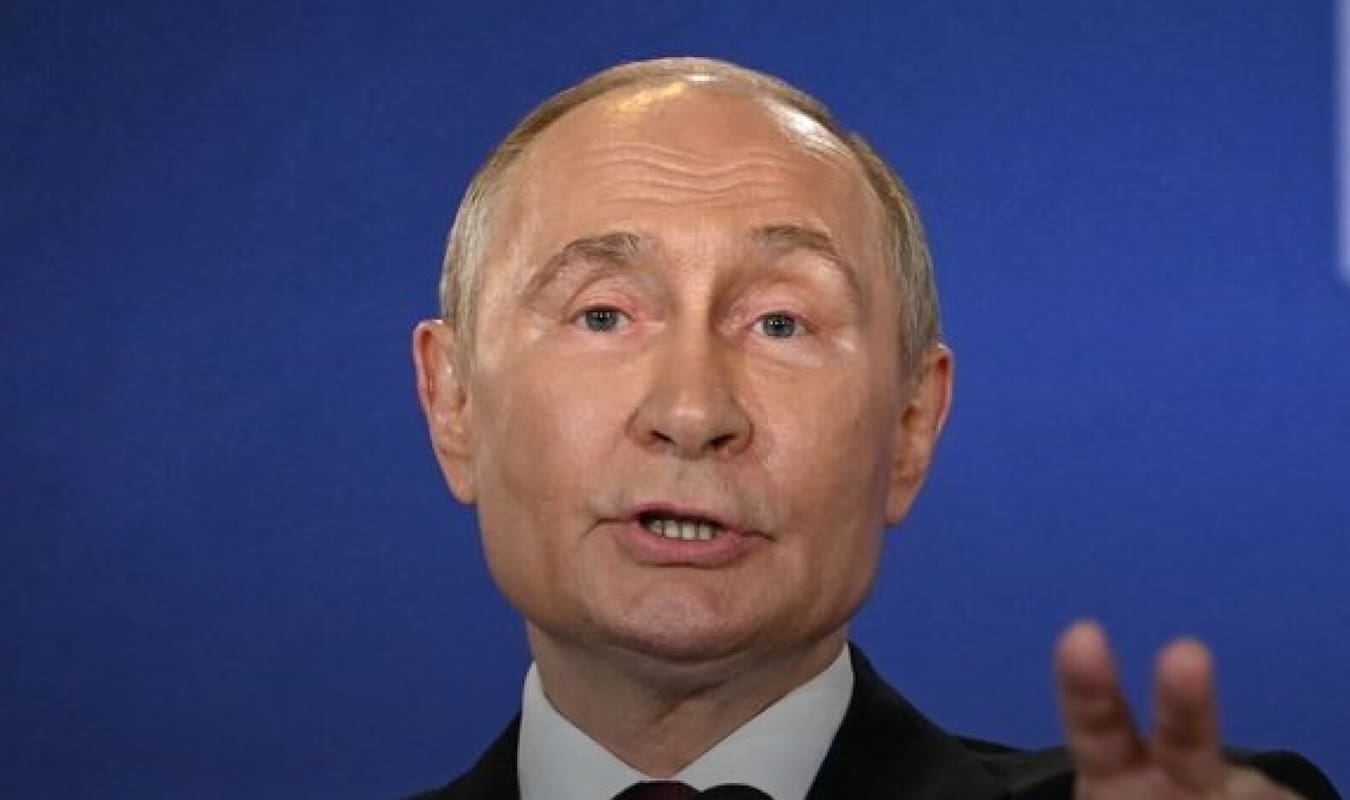 You are currently viewing Ukraine : Poutine espère que son entretien avec Trump ouvre la voie à la paix