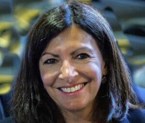 Lire la suite à propos de l’article Anne Hidalgo : la maire de Paris porte plainte pour « dénonciation calomnieuse » après la polémique sur ses frais
