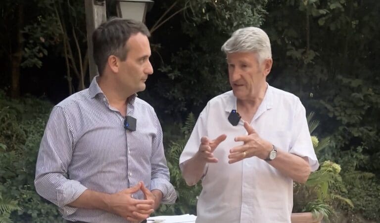 Lire la suite à propos de l’article Assises de la souveraineté : Philippe de Villiers appelle à « tout ramener à Paris » face à Bruxelles