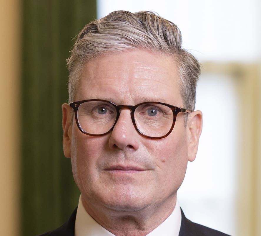 You are currently viewing Carte d&rsquo;identité numérique  au Royaume-Uni : près de deux millions de signatures contre le projet de Keir Starmer