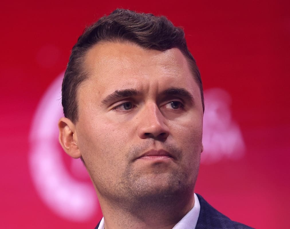 You are currently viewing Charlie Kirk abattu lors d’un événement à l’université de l’Utah : l’influenceur conservateur est mort
