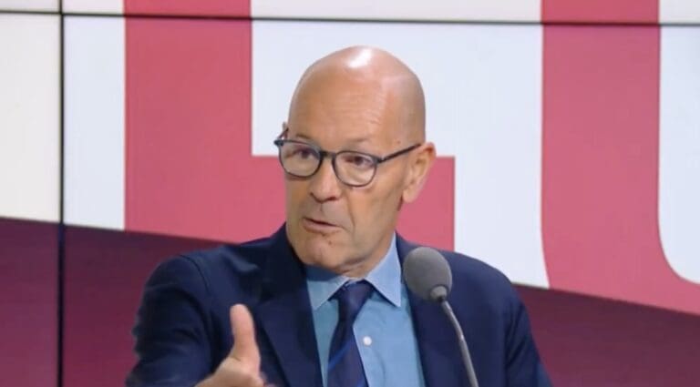Lire la suite à propos de l’article Dette française : Pascal Perri accuse Mitterrand et Sarkozy d’avoir « mis la France sur la paille »