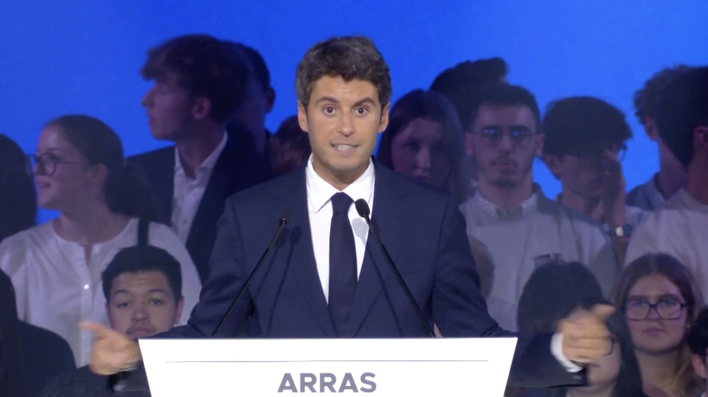 You are currently viewing Gabriel Attal à Arras : le patron de Renaissance annonce son programme pour « tourner la page du chaos » en 2027