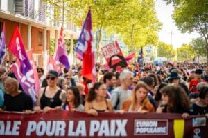 Lire la suite à propos de l’article Lyon : manifestation massive du 18 septembre, affrontements et blessés au cœur de la mobilisation