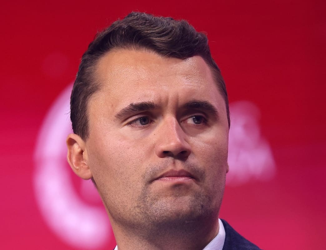You are currently viewing Charlie Kirk : la galaxie MAGA lance une traque en ligne des internautes s’étant réjouis de sa mort