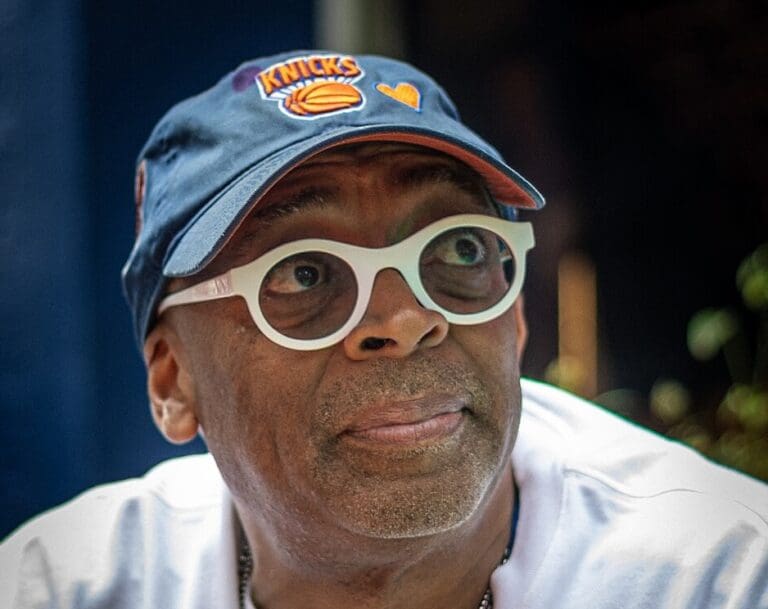 Lire la suite à propos de l’article Netflix – Katrina. L’ouragan infernal : Spike Lee ravive la mémoire d’une tragédie américaine