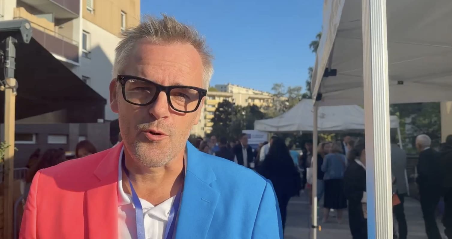 You are currently viewing Oullins : le Mug Déj fédère entrepreneurs, solidarité et territoire autour d’un café