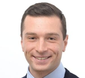 Lire la suite à propos de l’article Rassemblement national et milieux d’affaires : l’offensive de séduction de Jordan Bardella