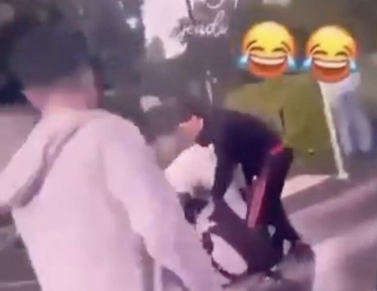 Lire la suite à propos de l’article Tourcoing : l’agression d’un policier de la BAC, tabassé et défiguré, diffusée sur les réseaux sociaux