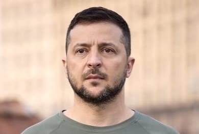 You are currently viewing Ukraine : Zelensky annonce la vente de drones et d’armes pour financer son effort de guerre