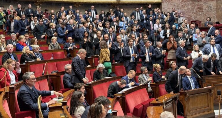 Lire la suite à propos de l’article Accords franco-algériens : le RN fait adopter sa première résolution à l’Assemblée