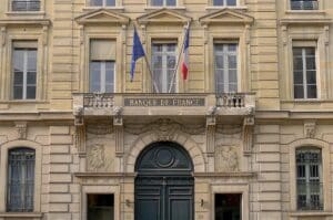 Lire la suite à propos de l’article Banques : les règles du découvert vont se durcir en 2026 sous le contrôle de la Banque de France