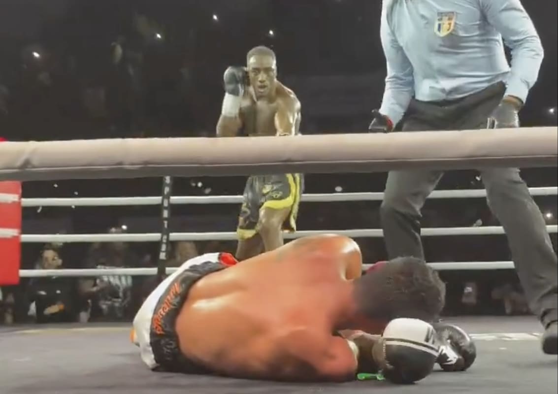 You are currently viewing Boxe : Bakary Samaké s’impose par K.-O. face à Alejandro Ortiz et confirme son statut de numéro 1 mondial WBC