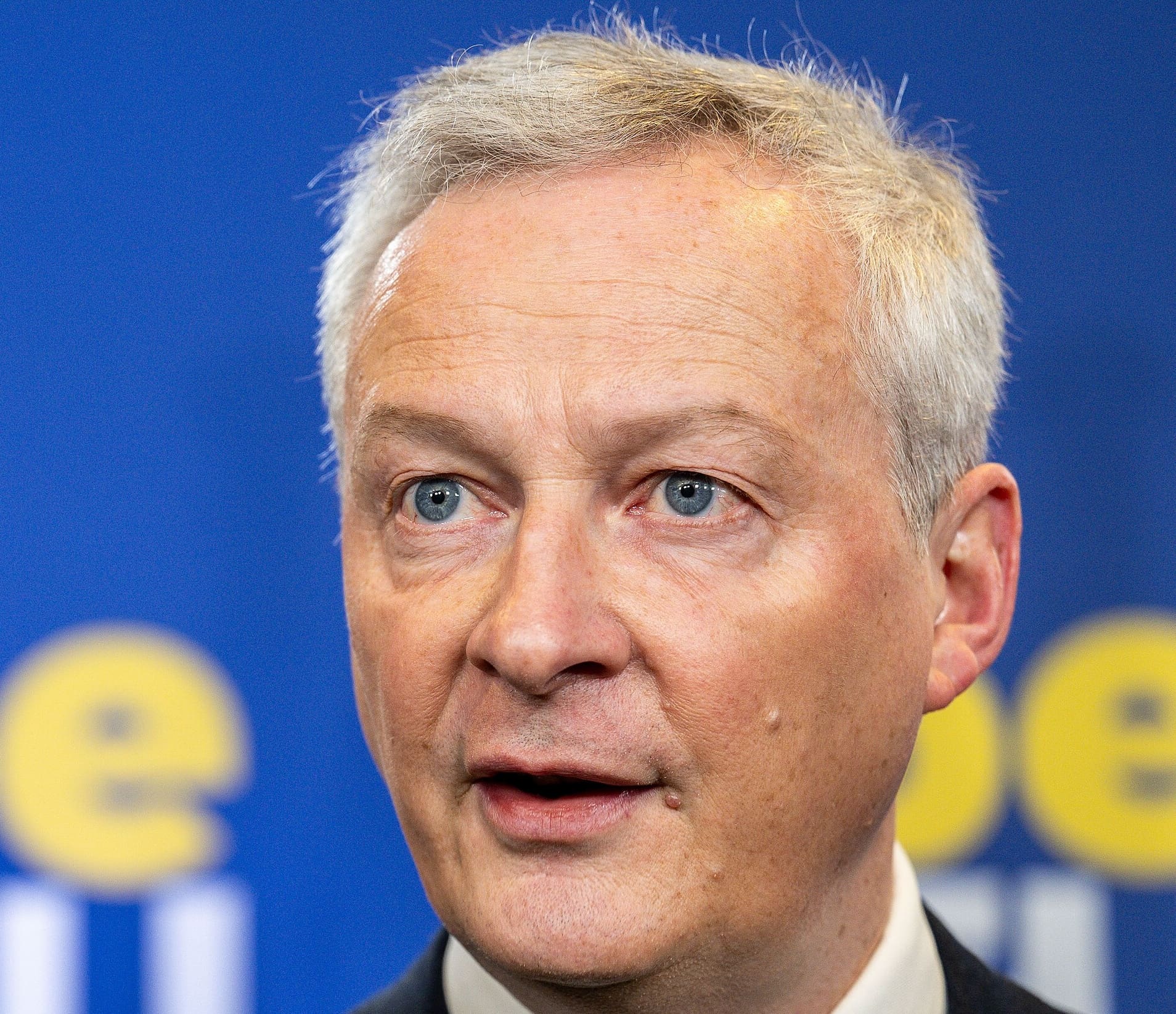You are currently viewing Bruno Le Maire : du refus catégorique à la nomination surprise au ministère des Armées