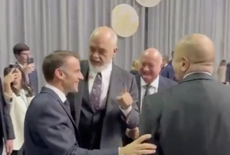 Lire la suite à propos de l’article Copenhague : Trump moqué par les dirigeants européens pour avoir confondu l’Arménie et l’Albanie