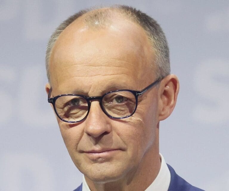 Lire la suite à propos de l’article Crise économique allemande : la récession s’étend à la classe moyenne et inquiète jusqu’en Suisse