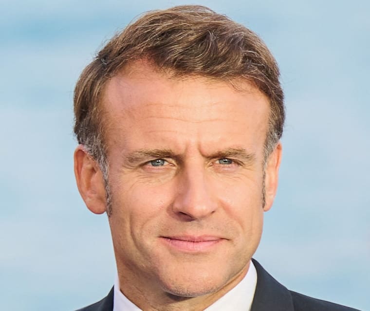 Lire la suite à propos de l’article Crise politique : Emmanuel Macron consulte les chefs de parti à l’Élysée, sans le RN ni LFI