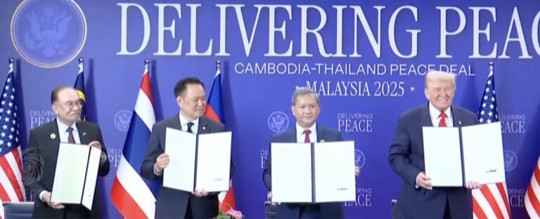 Lire la suite à propos de l’article Donald Trump : médiateur inattendu d’un cessez-le-feu entre le Cambodge et la Thaïlande au sommet de l’Asean