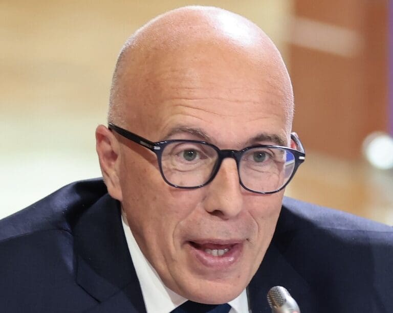 Lire la suite à propos de l’article Éric Ciotti appelle les LR à tourner « la page du macronisme » et à rejoindre l’union des droites avec le RN