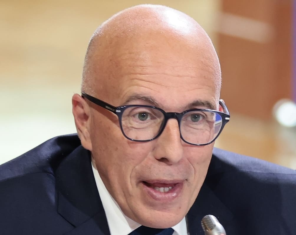You are currently viewing Éric Ciotti appelle les LR à tourner « la page du macronisme » et à rejoindre l’union des droites avec le RN