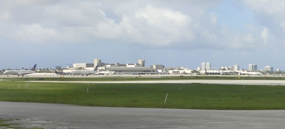 You are currently viewing Floride : un mirador suspect découvert près de l’aéroport de Palm Beach avant l’arrivée de Donald Trump