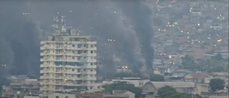 Lire la suite à propos de l’article Rio de Janeiro : 64 morts dans l’opération policière la plus meurtrière de l’histoire de la ville