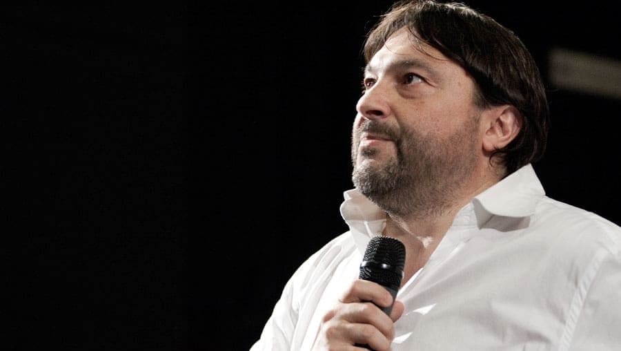 You are currently viewing Italie : une bombe explose sous la voiture du journaliste Sigfrido Ranucci, cible d’un attentat